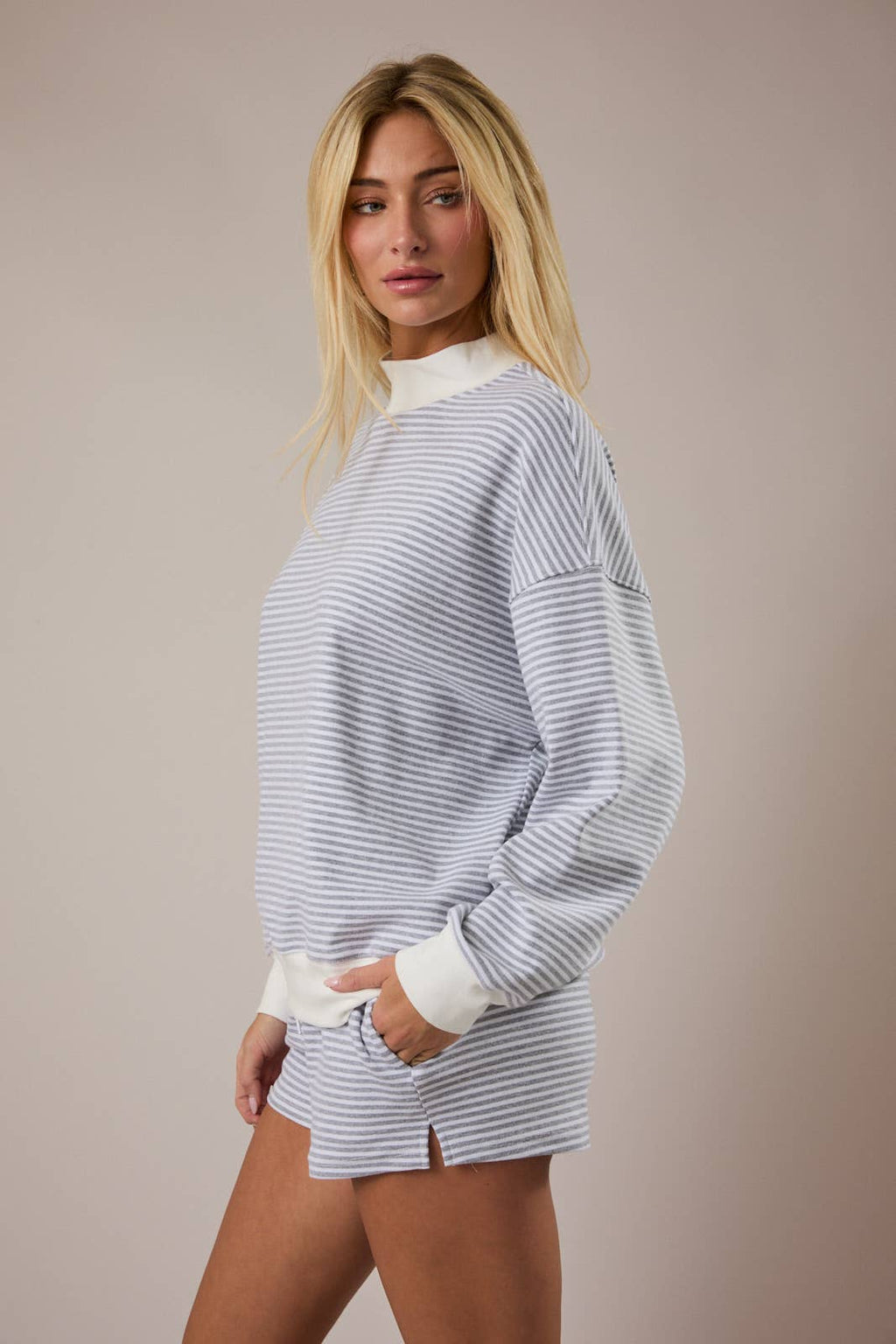 MOCK NECK STRIPE SWEATSHIRTS TOP